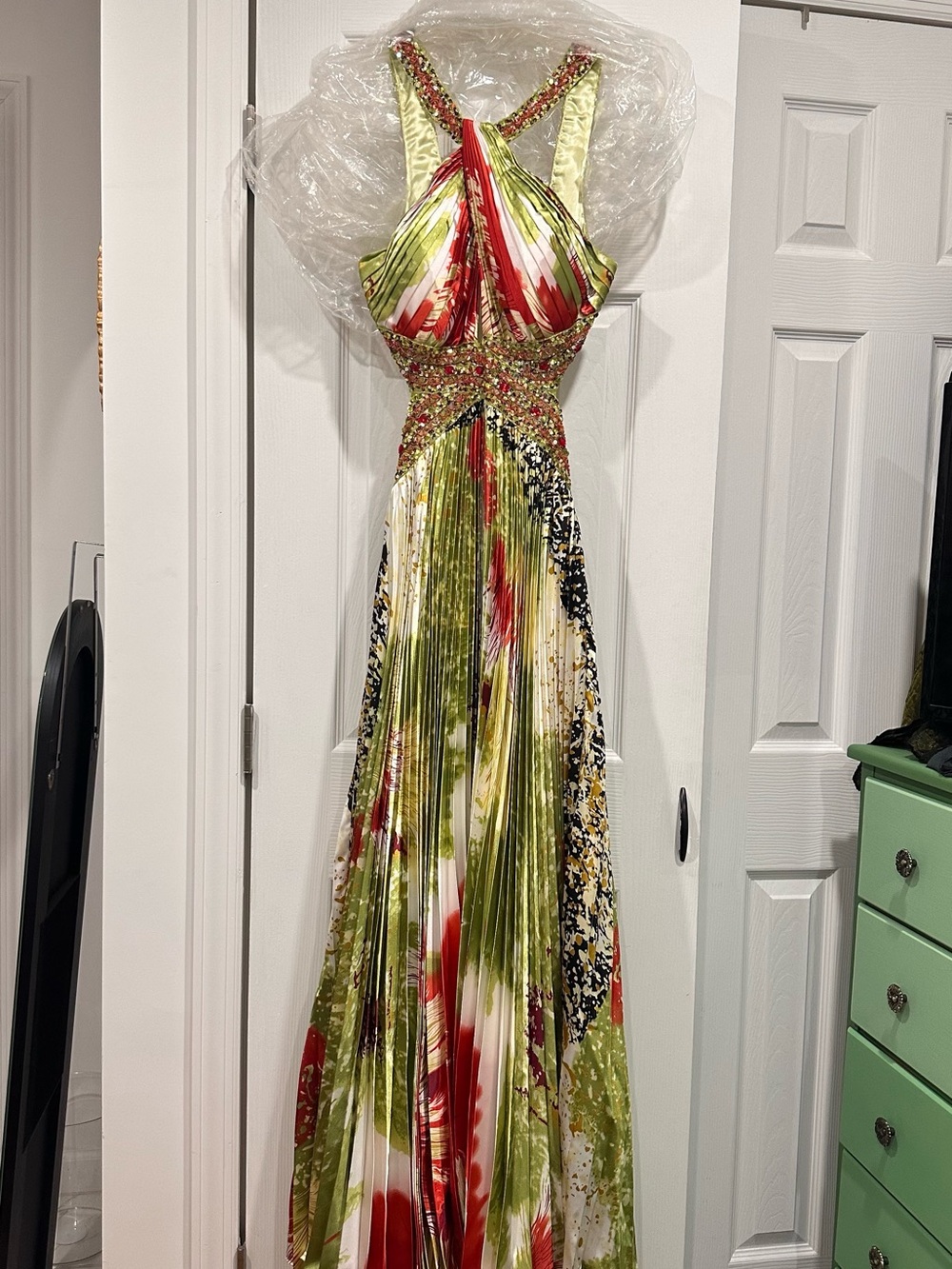 Dave & Johnny Beaded Prom Dress Green & Red Size 12 Like New